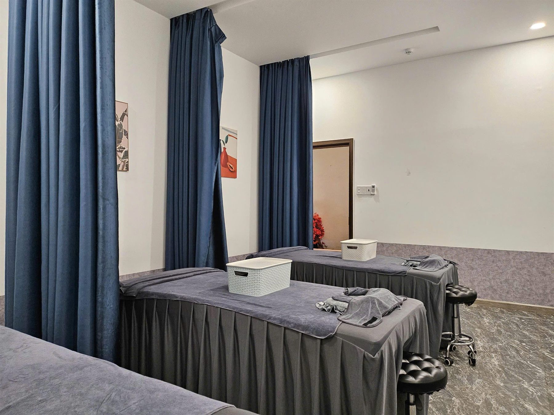 Aroma Oil Massage
